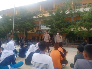 Jadi Pembicara saat MPLS di SMPS El Yasin Batam, Polsek Lubuk Jelaskan Bahaya Narkoba dan Pergaulan Bebas