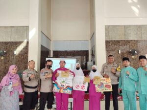 Polsek Batam Kota Beri Pembekalan Bahaya Kenakalan Remaja dan Penyalahgunaan Narkoba ke Siswa SMAN 20 Batam