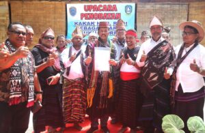 Masyarakat Flores Kepri Nobatkan H.Muhammad Rudi Cucu Anak Flores