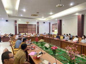 Warga Perum Baloi Kusuma Minta Tower Indosat Dibongkar