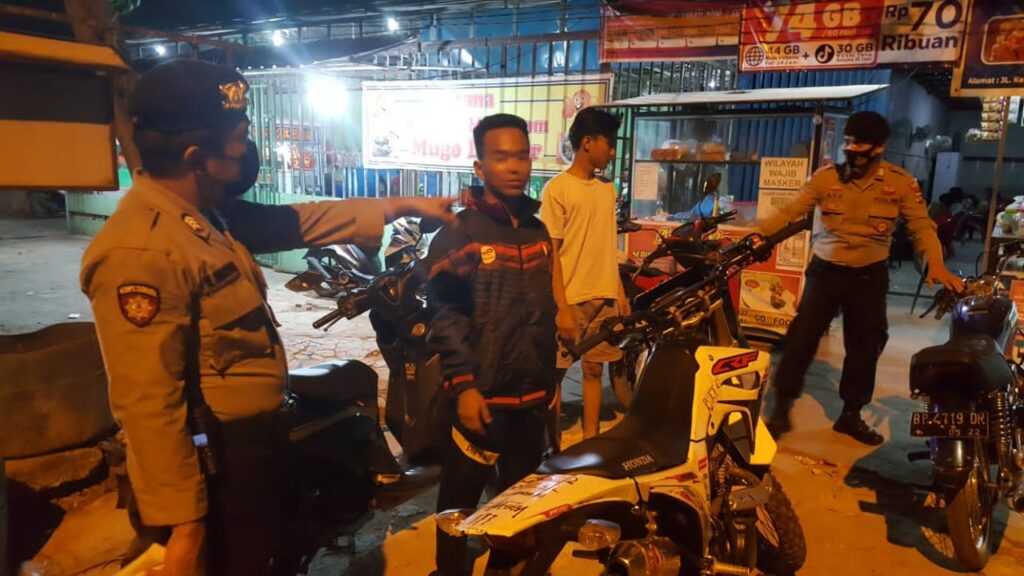 Antisipasi Gangguan Kamtibmas di Kota Batam, Gabungan Polsek Jajaran Polresta Barelang Laksanakan Cipta Kondisi