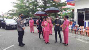 Polsek Lubuk Baja Laksanakan Bhakti Sosial Kepada Masyarakat Kurang Mampu