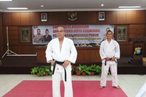 Kabag Log Polresta Barelang Pimpin Ujian Bela Diri Polri