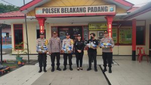 Dampak Kenaikan BBM, Polsek Belakang Padang Salurkan Bantuan Sembako Kepada Tukang Ojek
