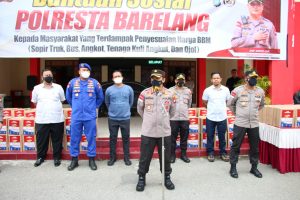 Ojek Online Gruduk Mapolresta Barelang Untuk Ambil Bantuan Sosial Paket Sembako Yang Terdampak Penyesuaian Harga BBM