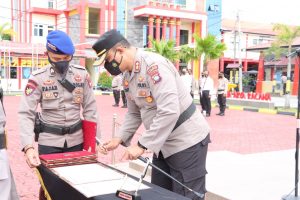 Kapolres Karimun Pimpin Upacara Sertijab Sejumlah Pejabat Polres Karimun