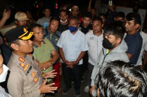 Demo Hingga Larut Malam, Polresta Tanjungpinang Bubarkan Aksi Unras Pengungsi Asal Afghanistan