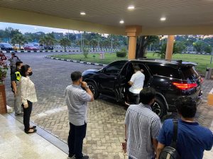 Polsek Kawasan Bandara Hang Nadim Laksanakan Pengamanan Kedatangan Karowasidik Bareskrim Polri dan Kapusdiknas Bareskrim Polri di Terminal VVIP Bandara Internasional Batam
