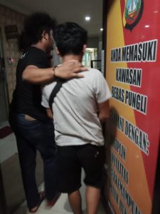 Polsek Lubuk Baja Amankan Pelaku Pencurian yang Terjadi di Windsor Phase 1 Blok 2