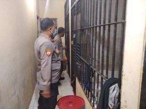 Antisipasi Tahanan Kabur, Kanit Reskrim Polsek Sei Beduk Rutin Cek dan Kontrol Ruang Tahanan