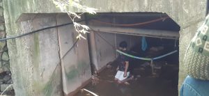 Breaking News, Seorang Pria Ditemukan Tewas Tergantung di Dalam Gorong-gorong