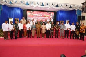 Serah Terima Jabatan Wakapolda Kepri Irjen Pol Drs. Rudi Pranoto Diserahkan Kepada Kapolda Kepri Irjen Pol Dr Aris Budiman