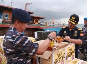 Operasi Jaring Sriwijaya Berhasil Tangkap Kapal Kayu Bermuatan Mikol Ilegal Senilai Rp4,38 Miliar