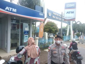Unit Patroli Polsek Batu ampar Rutin Patroli Dan Sambang ATM center dan Penjaga Parkir Himbaun Kamtibmas
