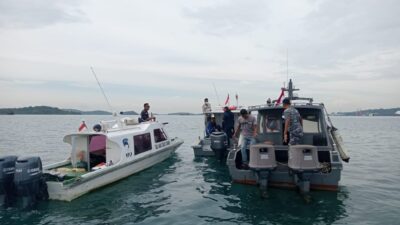 Patkamla Setumu Evakuasi Mayat Mengapung di Perairan Nongsa