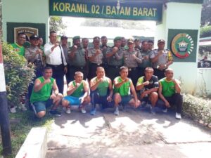 Jalin Kekompakkan, Personel Polsek Sekupang dan Koramil 02 Batam Barat Lakukan Orahraga Bersama