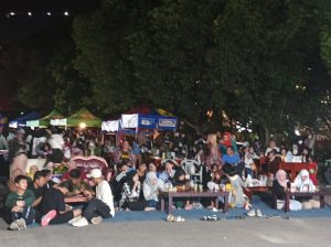 Gelaran Market Night SMA Kartini Batam Disambut Antusias Pengunjung
