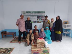 Jumat Barokah, Polsek Batu Ampar Peduli, Berbagi Dengan Cara Door To Door Kepada Warga Kurang Mampu