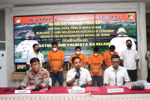 Kasat Reskrim Polresta Barelang Gelar Konferensi Pers Ungkap Pelaku Pengeroyokan yang Mengakibatkan Korban Meninggal Dunia