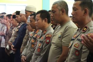 Indonesia Berduka, Polres Bintan Laksanakan Sholat Ghaib Untuk Korban Gempa Cianjur