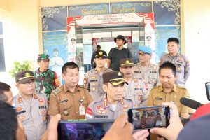 Dengarkan Secara Langsung Keluhan dan Curhatan Kamtibmas, Kapolresta Barelang Datangi Masyarakat Bengkong Kota Batam