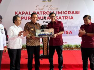 Pemerintah Provinsi Kepri Hibahkan Kapal Patroli Imigrasi ke Kemenkumham RI