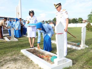 Danlantamal IV Pimpin Ziarah Di Taman Makam Pahlawan, Untuk Memperingati Hari Dharma Samudera