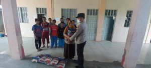 Awal Tahun Bentuk Kepedulian Polsek Batu Ampar Berbagi Bansos Kepada Masyarakat dan Yayasan Pesantren Insanul Mandiri Tanjung Singkuong