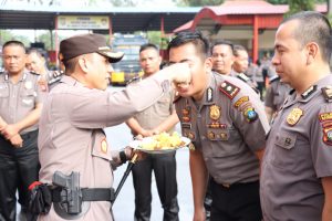 Kapolresta Barelang Pimpin Upacara Kenaikan Pangkat 75 Personel Polresta Barelang Periode 1 Januari 2023