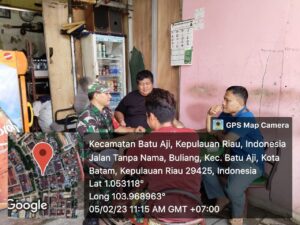 Babinsa 15 Buliang Koramil 02/Sekupang Gelar Komsos di Wilayah Binaan