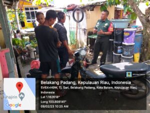 Babinsa 02 Ingatkan Warga untuk Tingkatkan Kewaspadaan Dilingkungan Tempat Tinggalnya