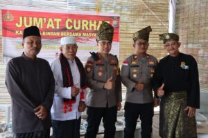 Tingkatkan Harkamtibmas Yang Kondusif, Kapolres Bintan Laksanakan Jumat Curkat di Wilayah Hukum Polsek Gunung Kijang