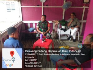Babinsa 02 Gelar Komsos, Minta Warga Kampung Baru Lakukan Gotong Royong di Lingkungan