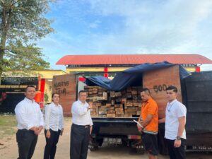 Viral…, Dirkrimsus Polda Kepri  Mengamankan 3 Mobil Pik Up yang Mengangkut Ratusan Kayu Ilegal