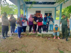 Komsos Bersama Kelompok Germas, Serka Andra Syukur Minta Ibu-ibu Jaga Selalu Kekompakkan