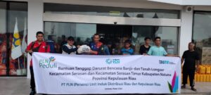 Peduli Bencana Longsor Natuna, PLN Beri Bantuan 700 Paket Sembako dan Lima Genset