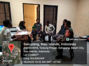 Komsos dengan Pihak Kelurahan, Sertu Mukhtar Minta Berikan Pelayanan Terbaik untuk Masyarakat