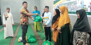 PT Pegadaian Syariah Sei Panas Salurkan Bantuan DKU ke Warga Tiban Sebesar Rp17.550.000