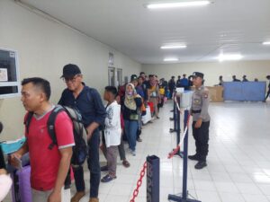 Polsek KKP Batam Lakukan Pengamanan Kedatangan Kapal kelud dari Belawan
