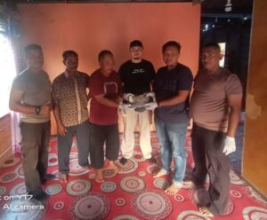 Penemuan Satu Barang Paket Benda Mencuriga kan Ditemukan Oleh Masyarakat Desa Kuala Maras