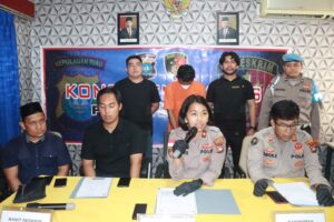 Kapolsek Batu Aji Gelar Konferensi Pers, Pelaku Pencabulan Terhadap Anak di Bawah Umur