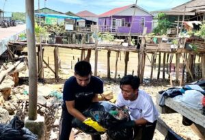 Bersama Colours Global, Sahabat Humas BP Batam Kembali Lakukan Aksi Bersih-Bersih di Tanjung Riau