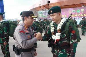 Kapolresta Barelang Hadiri Upacara Penyambutan Satgas PAMTAS RI PNG Wilayah Papua Barat Yonif RK136/TS Tahun 2023