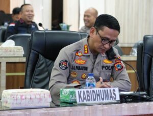 Kabid Humas Polda Kepri Besama Insan Pers Diskusi Publik Dialog Internal Polri Secara Virtual