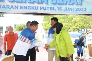 Wakapolresta Barelang Menghadiri Kegiatan Bersepeda dan Senam Bersama, Penanaman Pohon Dalam Rangka Raker Komwil I Apeksi Tahun 2023