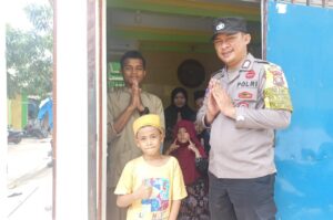 Polsek Batu Ampar Berbagi jumat Barokah panti Asuhan Rido Ilahi tanjung Sengkuang