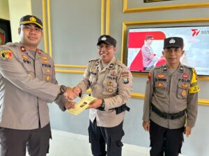 Personel Polsek Batu Ampar Dapat Reward dari Kapolsek