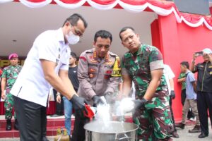 Polresta Barelang Bersama Instansi Terkait Musnahkan Narkotika Jenis Sabu Seberat 23.422,5 Gram
