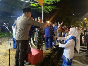 Kapolsek Batu Ampar Pimpin Pengamanan Kegiatan Pawai Obor dan Tabligh Akbar dalam rangka Menyambut Malam Tahun Baru Islam 1445 Hijriyah/2023 Masehi