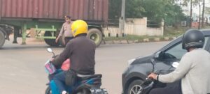 Personil Polsek Batu Ampar Laksanakan Strong Point wilayah kec.Batu Ampar